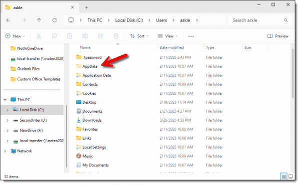 Windows File Explorer with hidden files visible.
